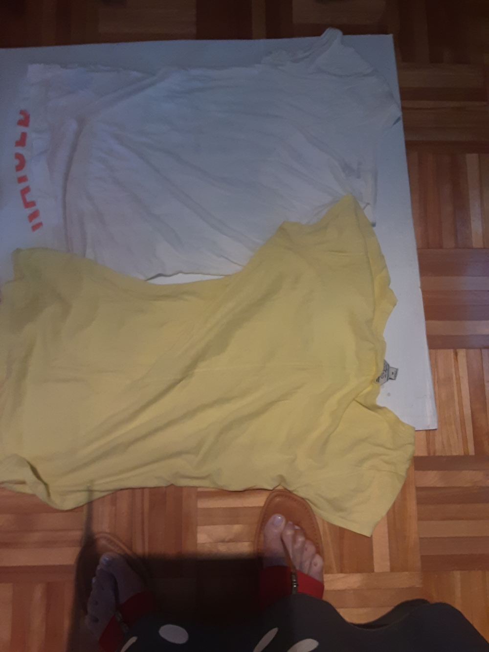 Reebok White and Yellow Women’s Scoop Neck Tops